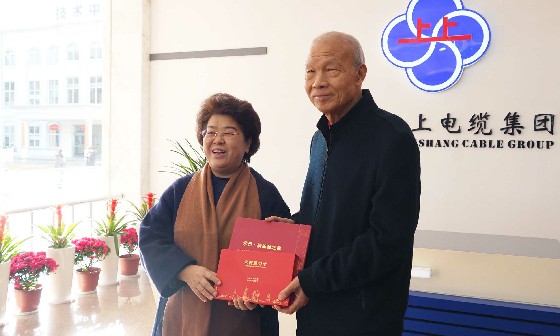 常州市人大常委会主任白云萍一行到访凯时电缆